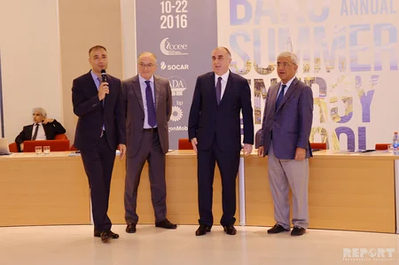 ​Bakıda X Yay Enerji Məktəbinin məzun mərasimi keçirilib