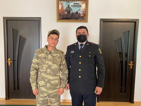 Polis əməkdaşları Topçu Vüsalla görüşüb