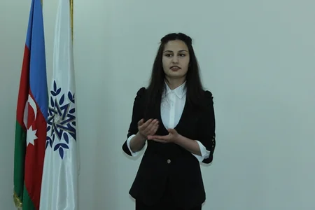 YAP 700 mininci üzvünə üzvlük vəsiqəsi təqdim edib