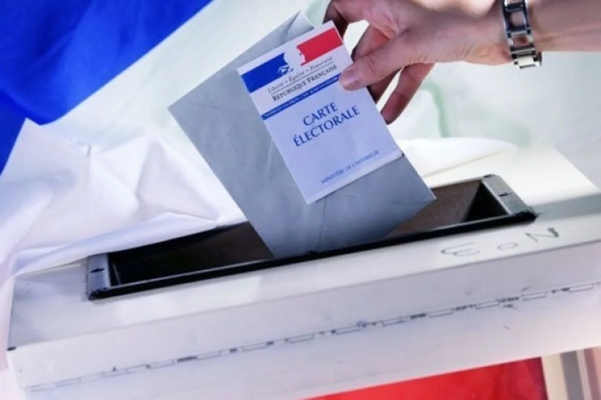 France drops electronic voting