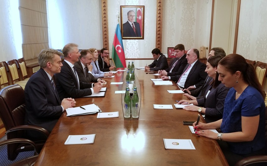 Elmar Məmmədyarov: Erməni snayperin atəşi danışıqlar prosesinə zərbə vurub
