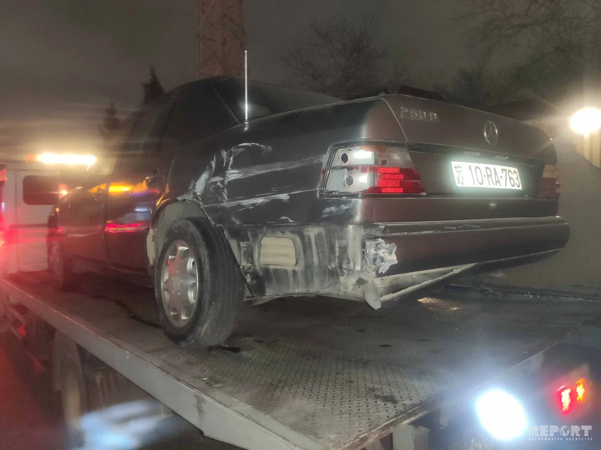 На проспекте Бабека столкнулись два автомобиля - ФОТО