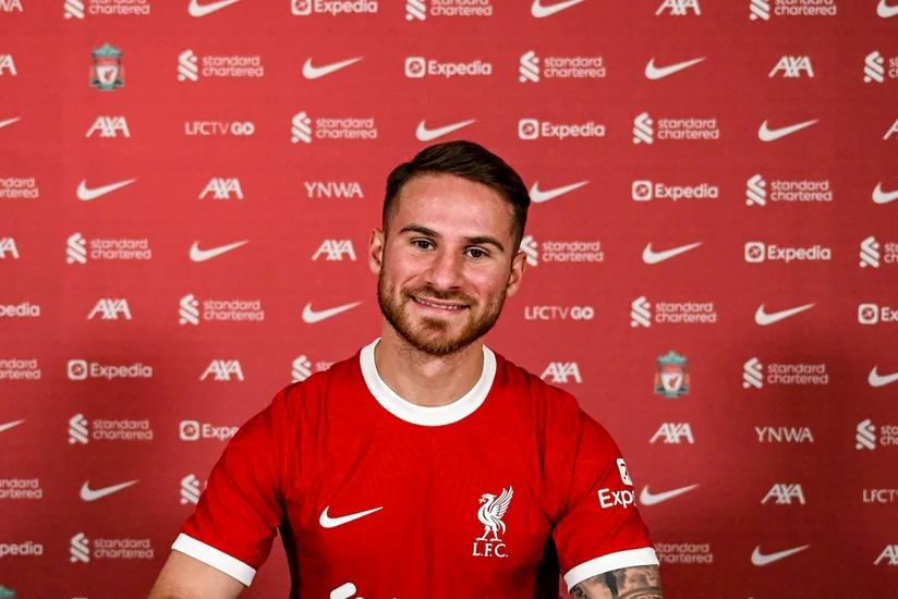 Liverpul dünya çempionunun transferini açıqlayıb