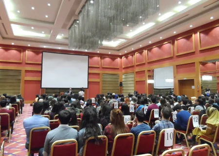Bakıda tanınmış yazıçı Hikmet Anıl Öztekinin seminarı və imza saatı keçirilib