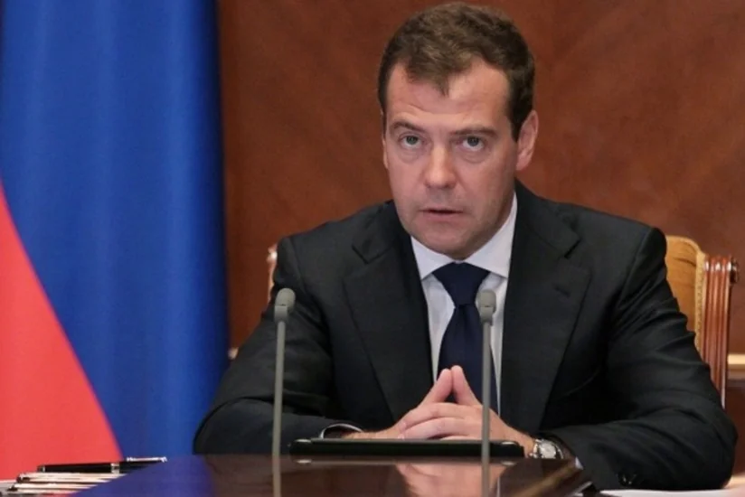 ​Медведев назвал причины ослабления рубля