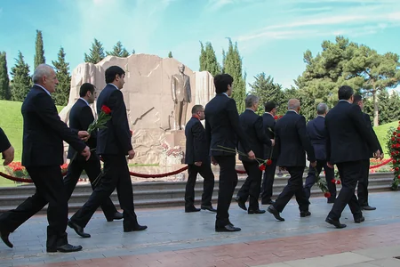 Beynəlxalq Cüdo Federasiyası rəsmiləri ümummilli lider Heydər Əliyevin məzarını ziyarət ediblər