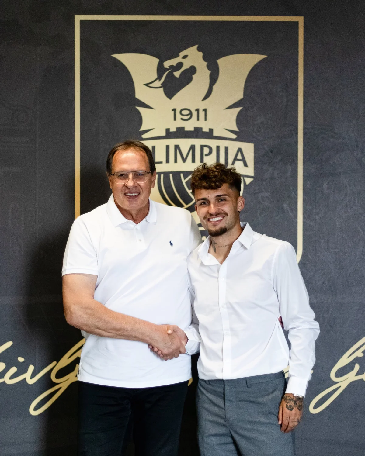 Qarabağın rəqibi Benfikanın sabiq oyunçusunu heyətinə qatıb