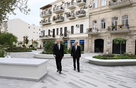Prezident “Xaqani” bağında və ətraf ərazilərdə aparılmış abadlıq və yenidənqurma işlərindən sonra yaradılan şəraitlə tanış olub - YENİLƏNİB