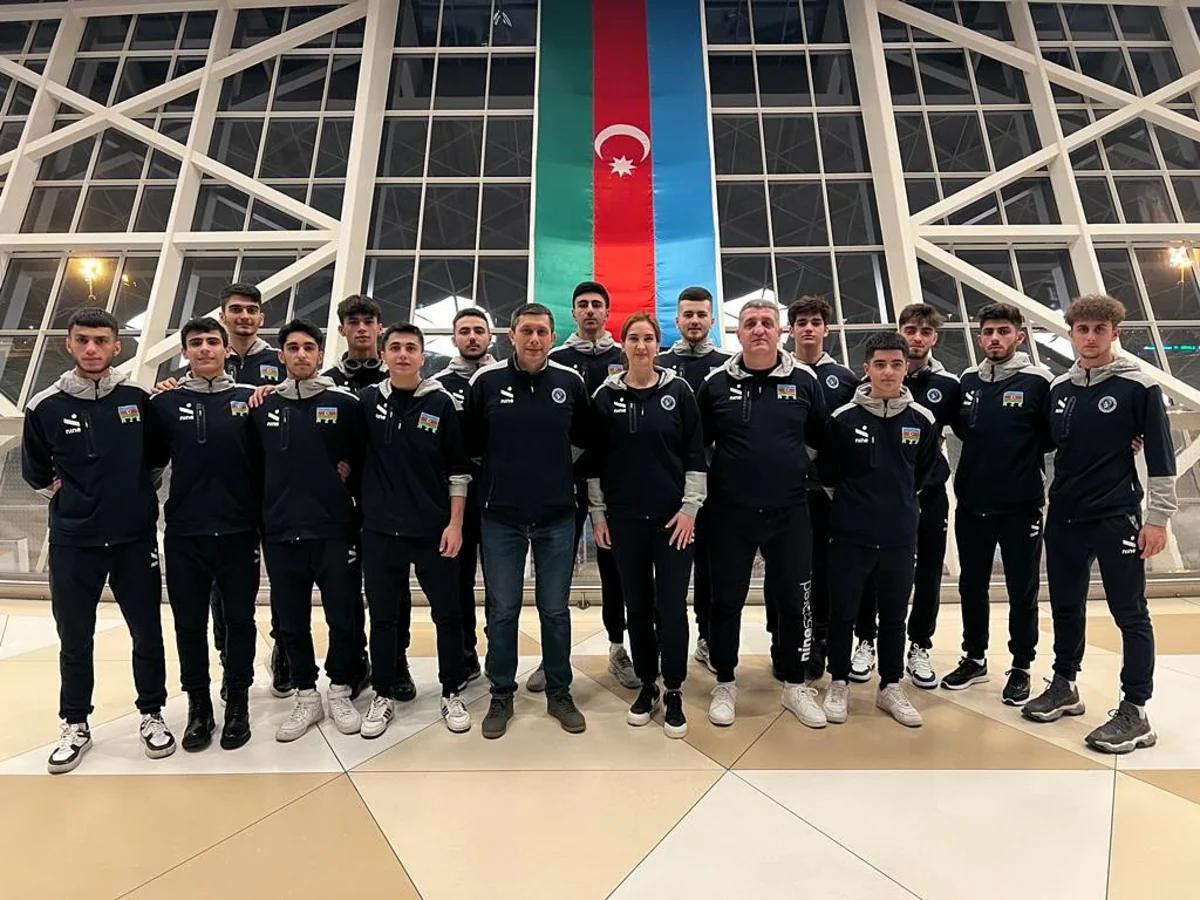 Oğlan voleybolçulardan ibarət Azərbaycan millisi Polşaya yollanıb