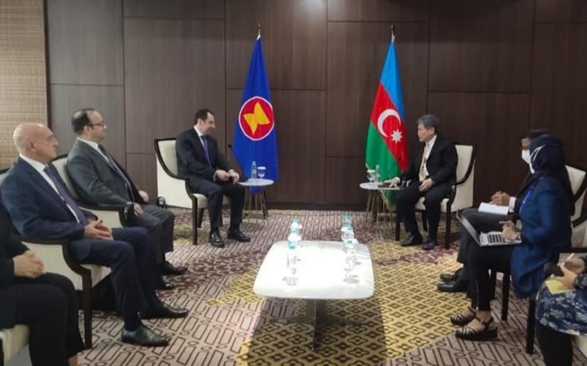 XİN başçısının müavini ASEAN-ın Baş katibi ilə görüşüb