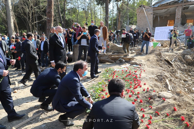 Xarici diplomatlar erməni işğalçılarının cinayətlərini öz gözləri ilə gördülər