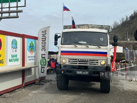 Vehicles of Russian peacekeepers move freely along Khankandi-Lachin road