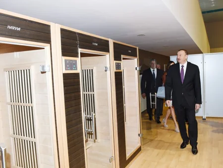 Prezident İlham Əliyev Heydər Əliyev adına İdman Sarayında əsaslı təmirdən sonra yaradılan şəraitlə tanış olub