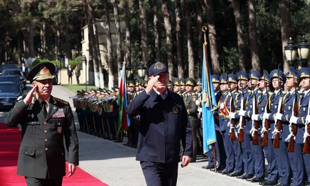 Hulusi Akar Azərbaycana gəlib