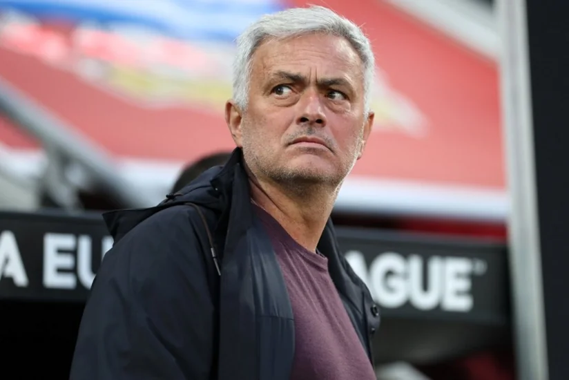 UEFA Joze Mourinyoya 4 oyunluq cəza verib