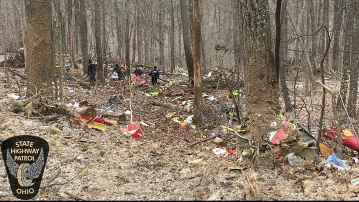 Medical helicopter crashes in US, three killed - PHOTO