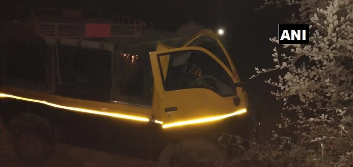 Hindistanda baş verən ağır yol qəzasında 11 nəfər ölüb, yaralılar var