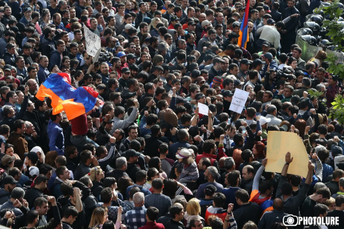 Студенты вузов Армении проводят забастовку