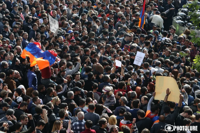 Студенты вузов Армении проводят забастовку