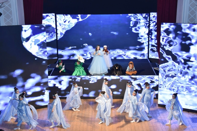 Mahnı Teatrında “Qızıl Toxum” tamaşası nümayiş etdirilib