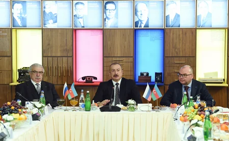 İlham Əliyev TASS agentliyində Rusiyanın aparıcı KİV-lərinin rəhbərləri ilə görüşüb