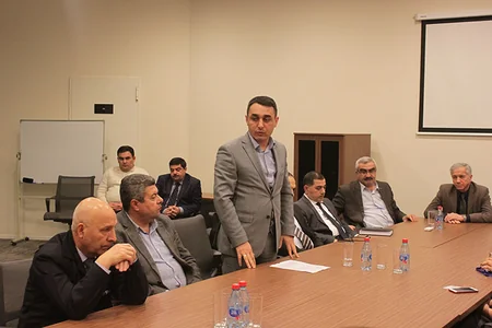 В управлениях и предприятиях SOCAR почтили память шехидов 20 Января