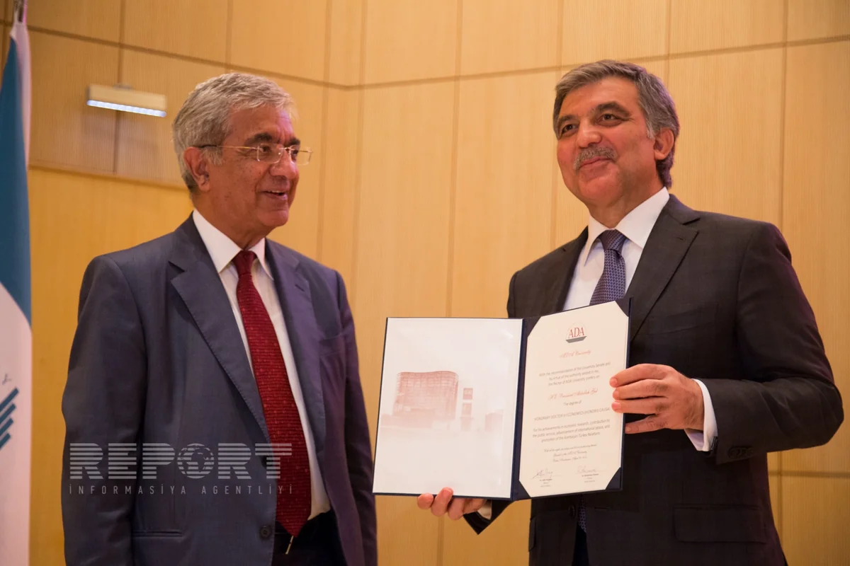 Abdulla Gül ADA Universitetinin fəxri doktoru olub