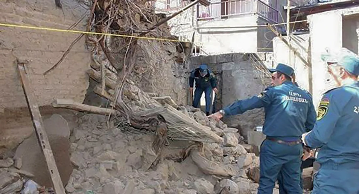 Ermənistanda torpaq sürüşməsi nəticəsində dağıntılar altında qalanlardan ikisinin meyiti çıxarılıb - YENİLƏNİB