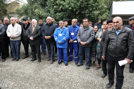 Azəriqaz rəsmiləri Şəmkir sahibkarlarının problemləri ilə tanış olub