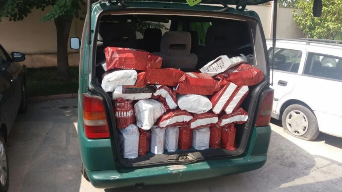 Gömrükçülər aksiz markası olmayan araq və siqaret aşkar edib