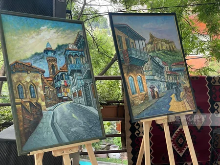 Gürcüstanda festivalda Azərbaycan xalçaları, musiqi alətləri, geyimləri nümayiş etdirilib