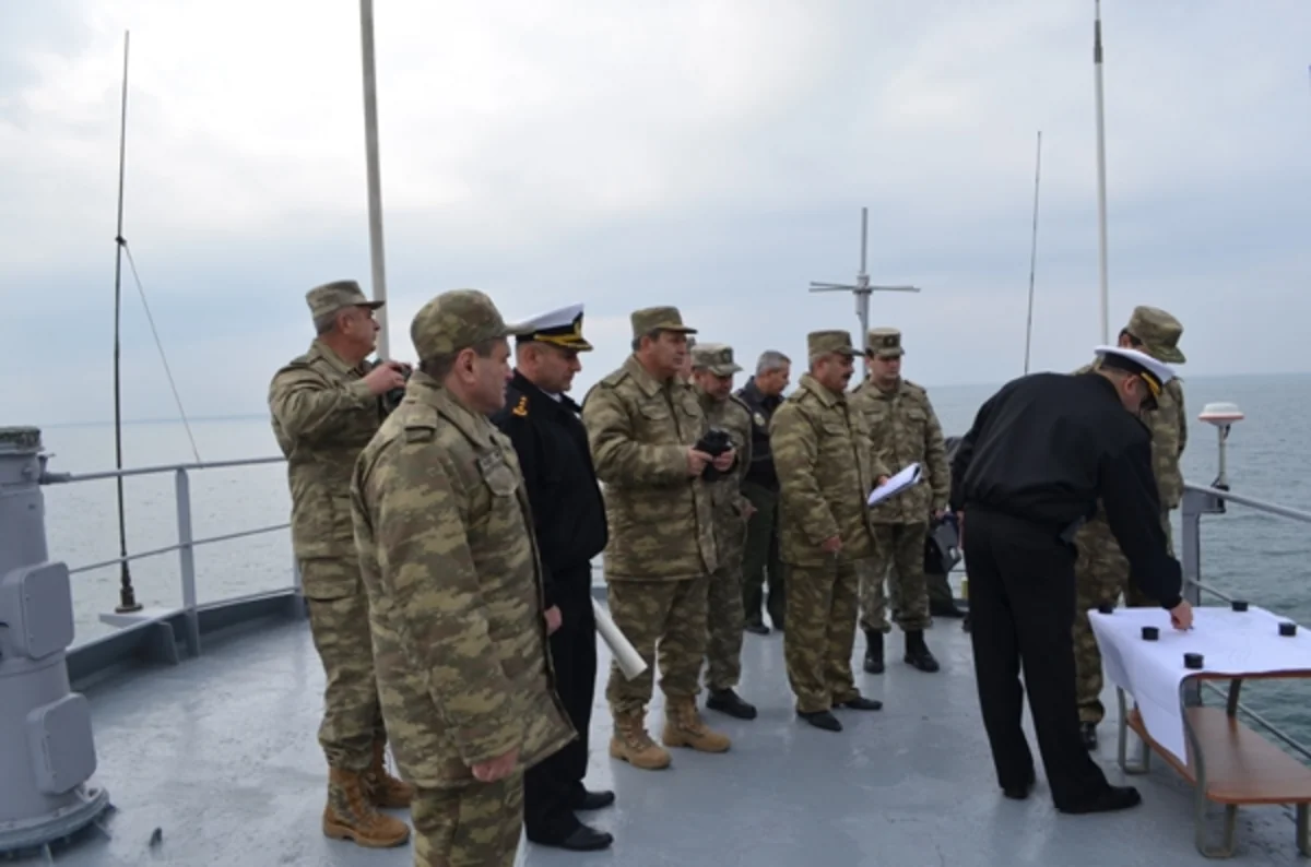 На Каспии уничтожены условные корабли противника