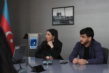 PR mütəxəssisləri tələbələrə kommunikasıyanın əhəmiyyətinə dair təlim keçib
