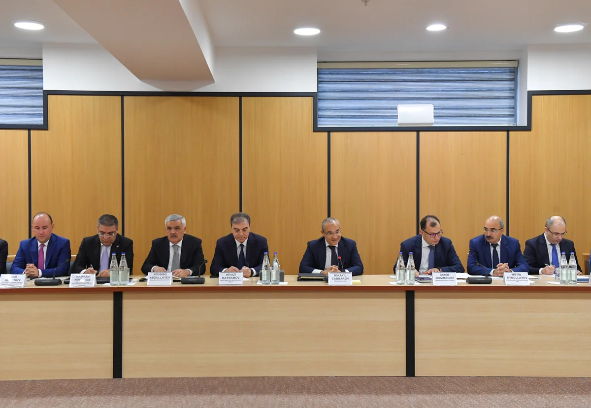 Mikayıl Cabbarov Gəncədə sahibkarlarla görüşüb