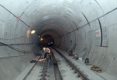 Metronun “Bənövşəyi xətt”inin 3-cü stansiyasında tikinti işləri davam edir