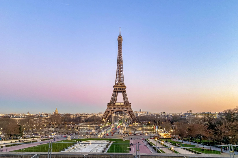Paris meriyası mövcud olmayan nəyisə tanımaq həvəsinə düşüb...