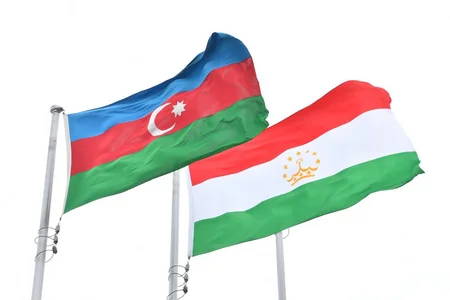 Speaker of Tajik Parliament arrives in Azerbaijan