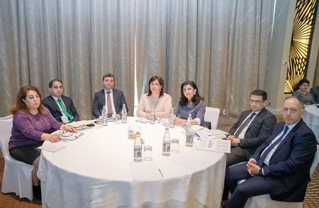 Maliyyə Nazirliyi və Asiya İnkişaf Bankı seminar keçirdi