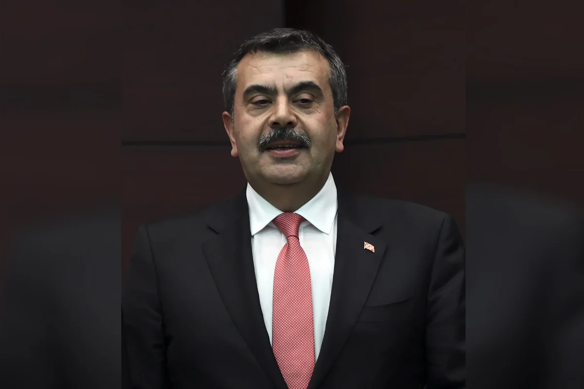Türkiyədəki fransız məktəbləri qanundankənar sayıla bilər