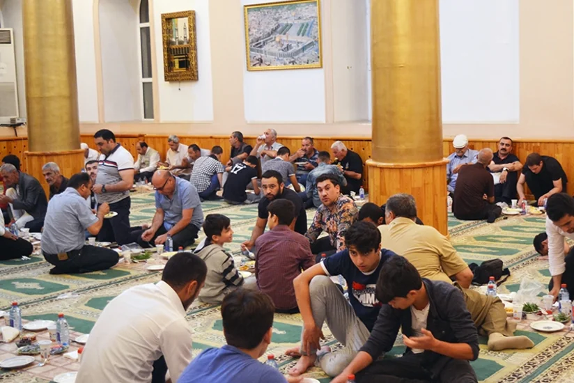 Nikoil Bank Bakıda iftar süfrəsi təşkil edib