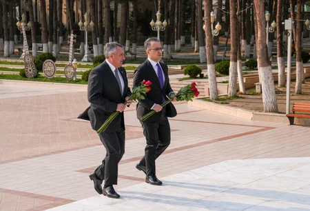 Dini Komitənin sədri Abşeronda vətəndaşları qəbul edib