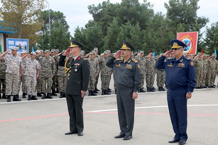Zakir Həsənov “TurAz Qartalı - 2019” təlimlərində iştirak edən şəxsi heyətlə görüşüb - VİDEO