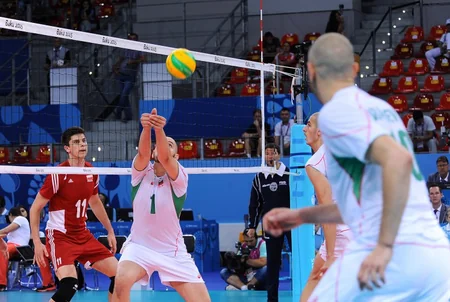 Kişilər arasında voleybol yarışlarının finalçıları məlum olub