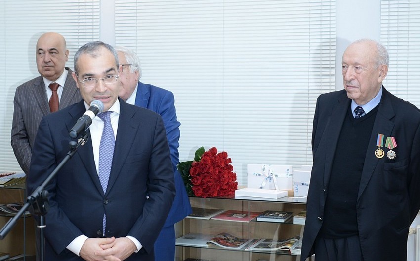 “Bank VTB Azərbaycan” Tahir Salahovun rəsm əsərlərindən ibarət xüsusi təqvim hazırlayıb