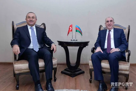 Bakıda Azərbaycan, Türkiyə və Pakistan XİN başçılarının ilk üçtərəfli görüşü başlayıb