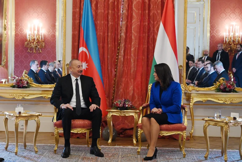 Azerbaijani and Hungarian presidents hold expanded meeting 
