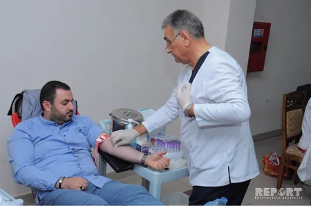Aşura günü münasibətilə Azərbaycanın məscid və ziyarətgahlarında 3827 nəfər qan verib  - FOTO - YENİLƏNİB-2