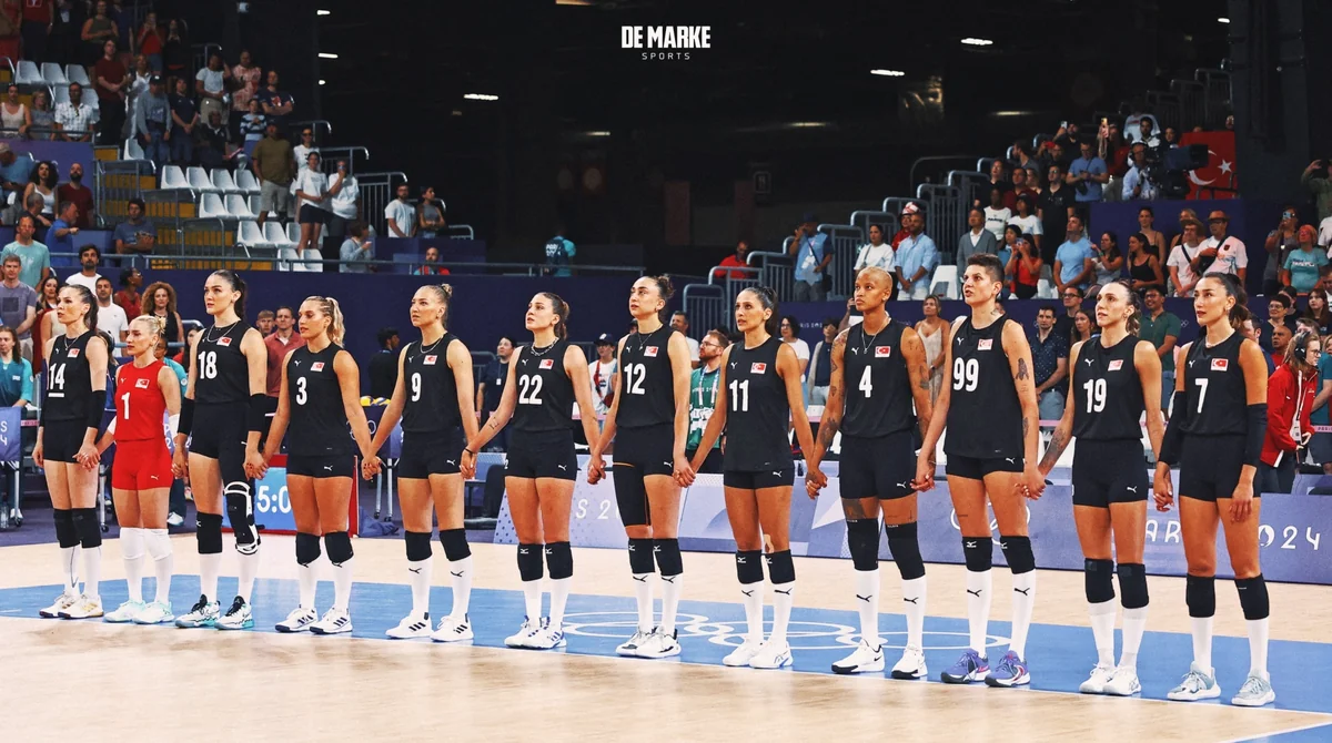 Paris-2024: Türkiyənin voleybol millisi yarımfinala vəsiqə qazanıb