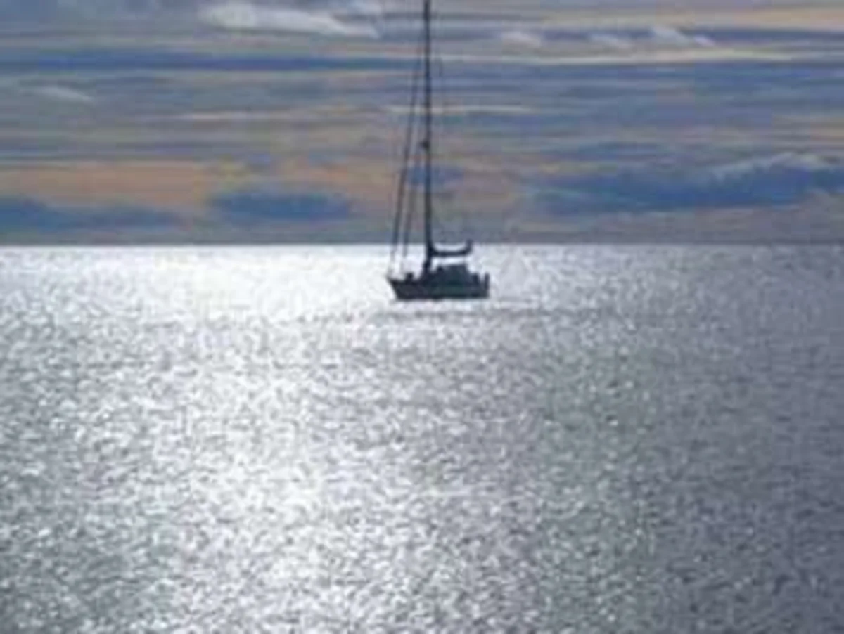 Malayziya sahillərində göyərtəsində 31 nəfərin olduğu gəmi yoxa çıxıb