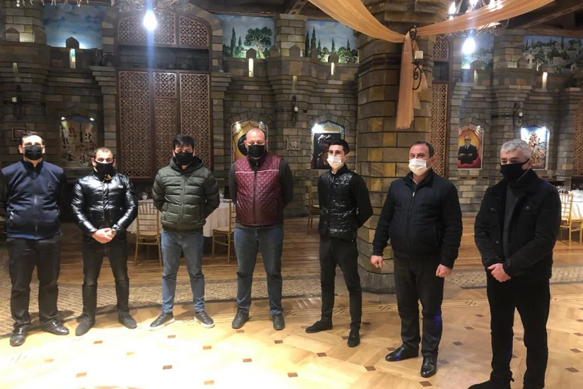 Karantin rejiminin bitməsini restoranda bayram edən şəxslər cərimələnib